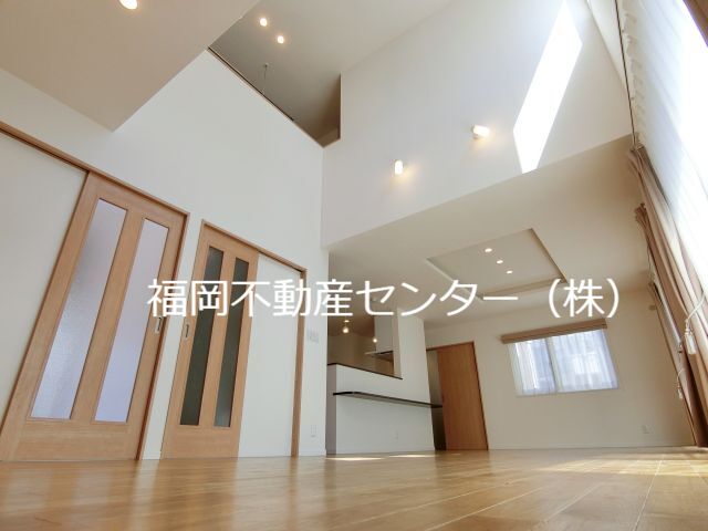 築浅戸建ての募集です。