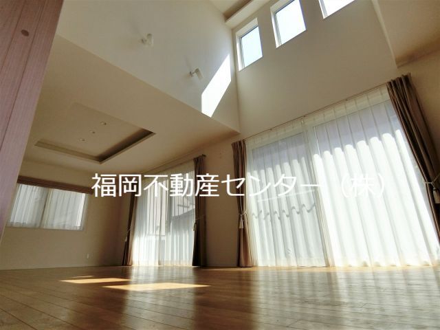 築浅戸建ての募集です。